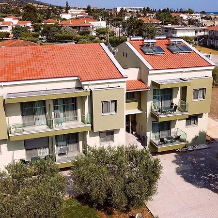 غيراكيني Estelle Family Luxury Apartments & Suites المظهر الخارجي الصورة