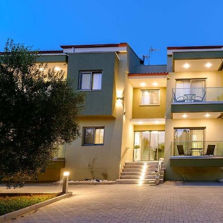 غيراكيني Estelle Family Luxury Apartments & Suites المظهر الخارجي الصورة