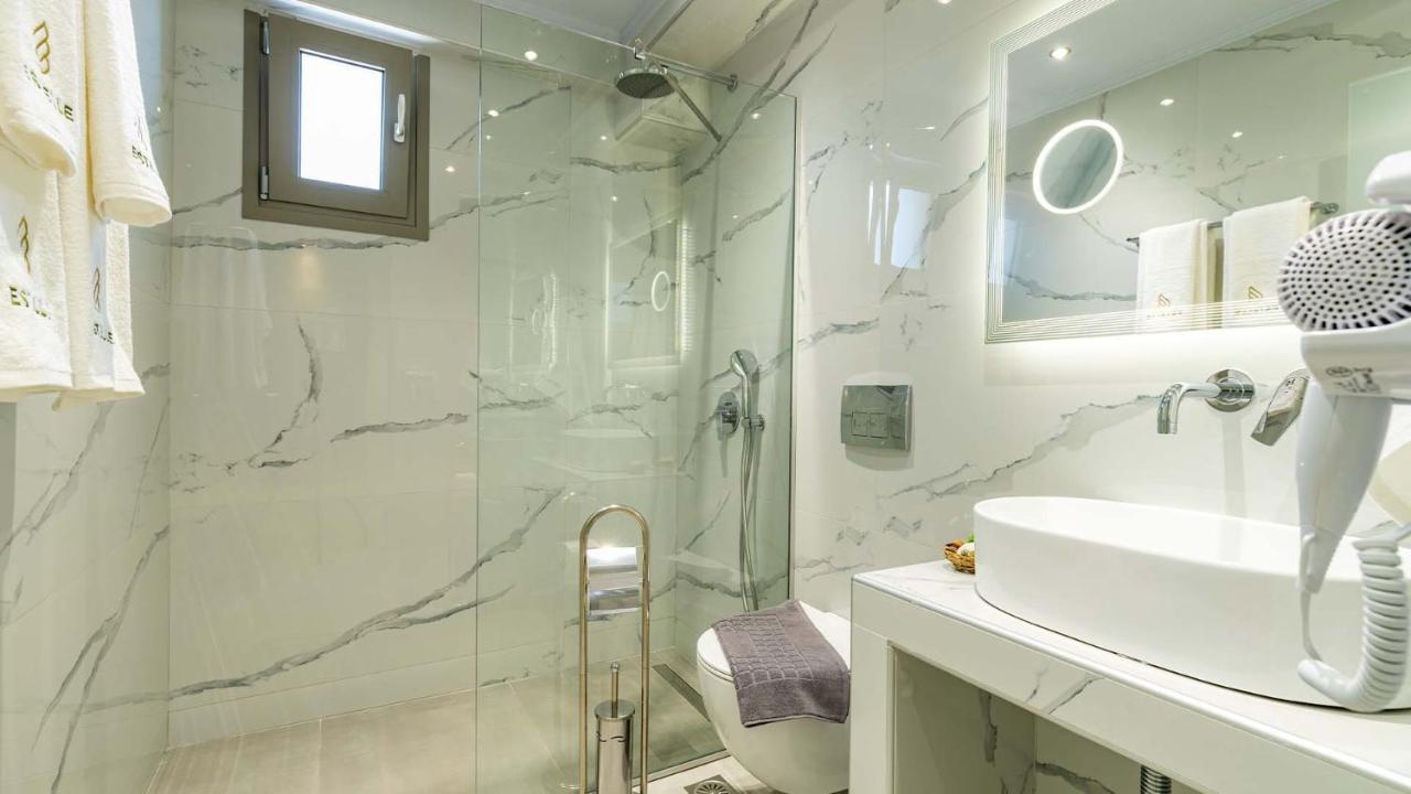 غيراكيني Estelle Family Luxury Apartments & Suites المظهر الخارجي الصورة
