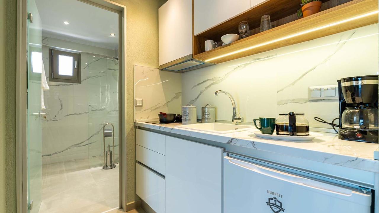 غيراكيني Estelle Family Luxury Apartments & Suites المظهر الخارجي الصورة