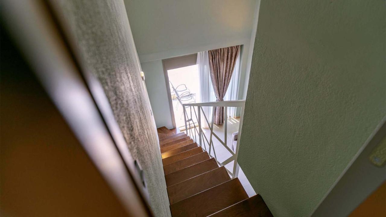 غيراكيني Estelle Family Luxury Apartments & Suites المظهر الخارجي الصورة